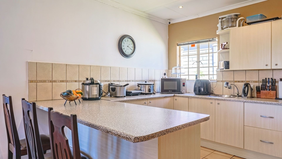 3 Bedroom Property for Sale in Safari Gardens North West